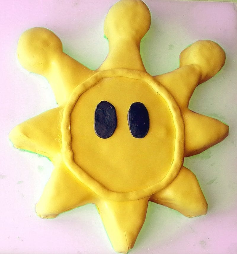 Super Mario Sunshine Shine Sprite cake -thatrecipe.com