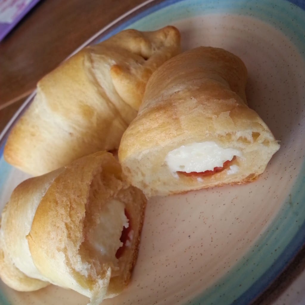 Pizza Stuffed Crescent Rolls - thatrecipe.com