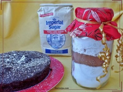 Deliciously Dark Chocolate Cake Mix in a Jar: dry chocolate cake mix packed in a quart mason jar perfect for gift giving. Printable recipe included.