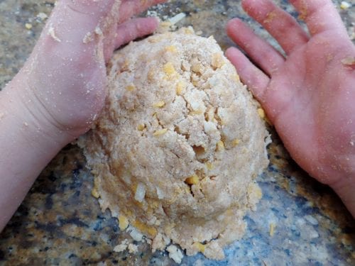 Cheese Crackers - easy homemade cheese crackers based on Emeril Lagasse's Cheesy Star Snacks. Cheddar Crackers.