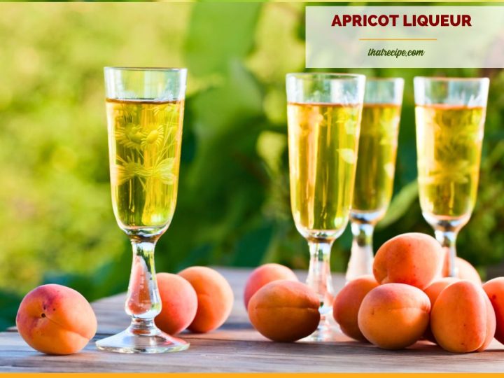 glasses of apricot liqueur and apricots