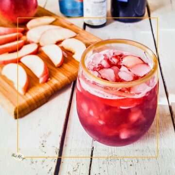red wine spritzer with peaches