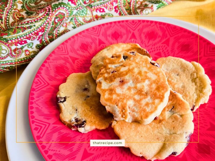 Welsh cakes (cookies) on a plate